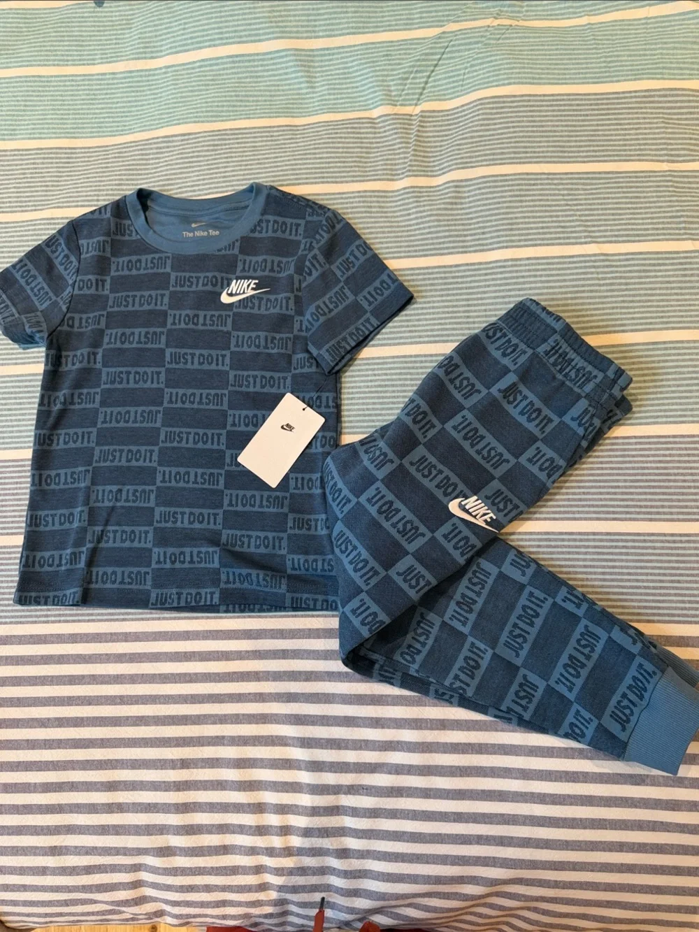 Nike set 6-7 years